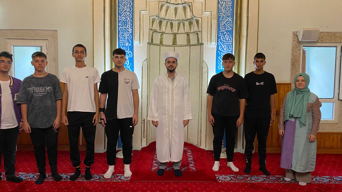 Güzelce Hasanbey Camii ve Sarbanı Ahmet Türbesi Gezisi